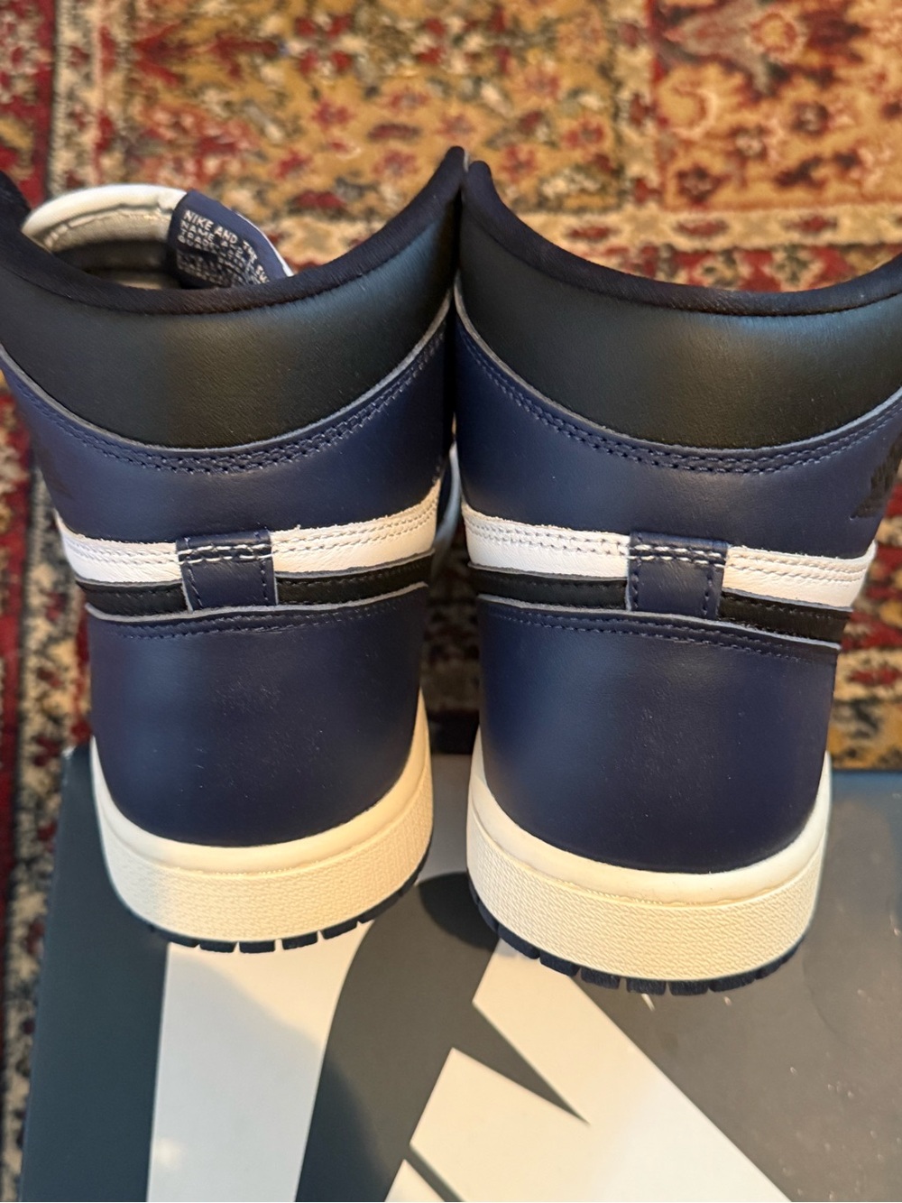 Jordan 1 Retro High OG Midnight Navy & Black - Picture 4 of 6
